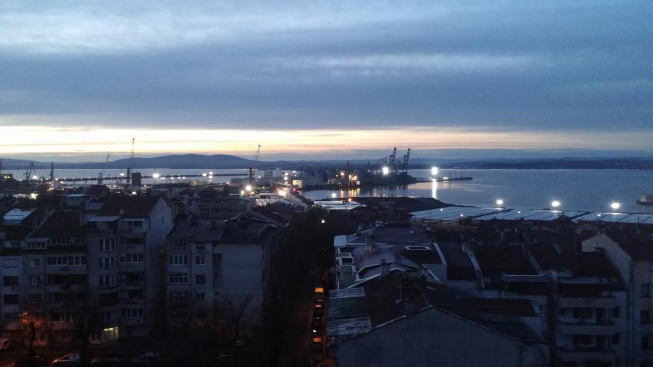 Апартамент За Гости Во1 Burgas Esterno foto